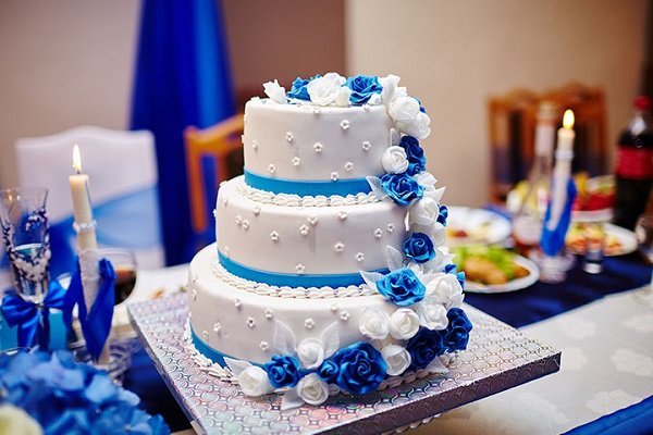 The Royal Blue Wedding Cake