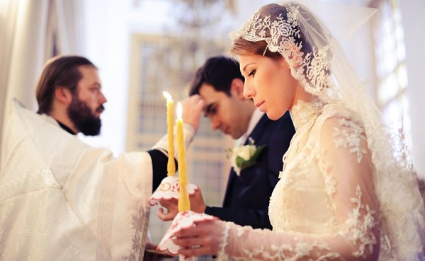 Как происходит таинство венчания в православной церкви в России: правила обряда